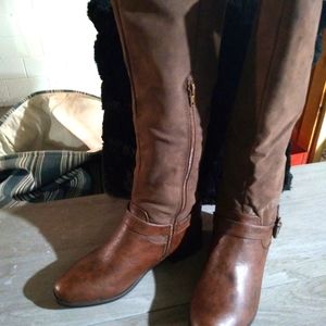 Womens Pierre Dumas Brown Boots W/ Side Zipper Size 9 New Unused